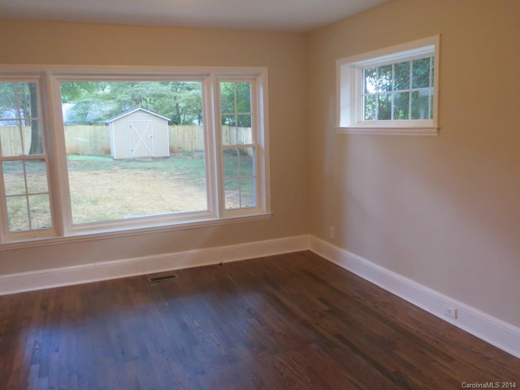 1542 Crystal Road Charlotte, NC 28205 - Photo 9 of 14 Gallery Image 9