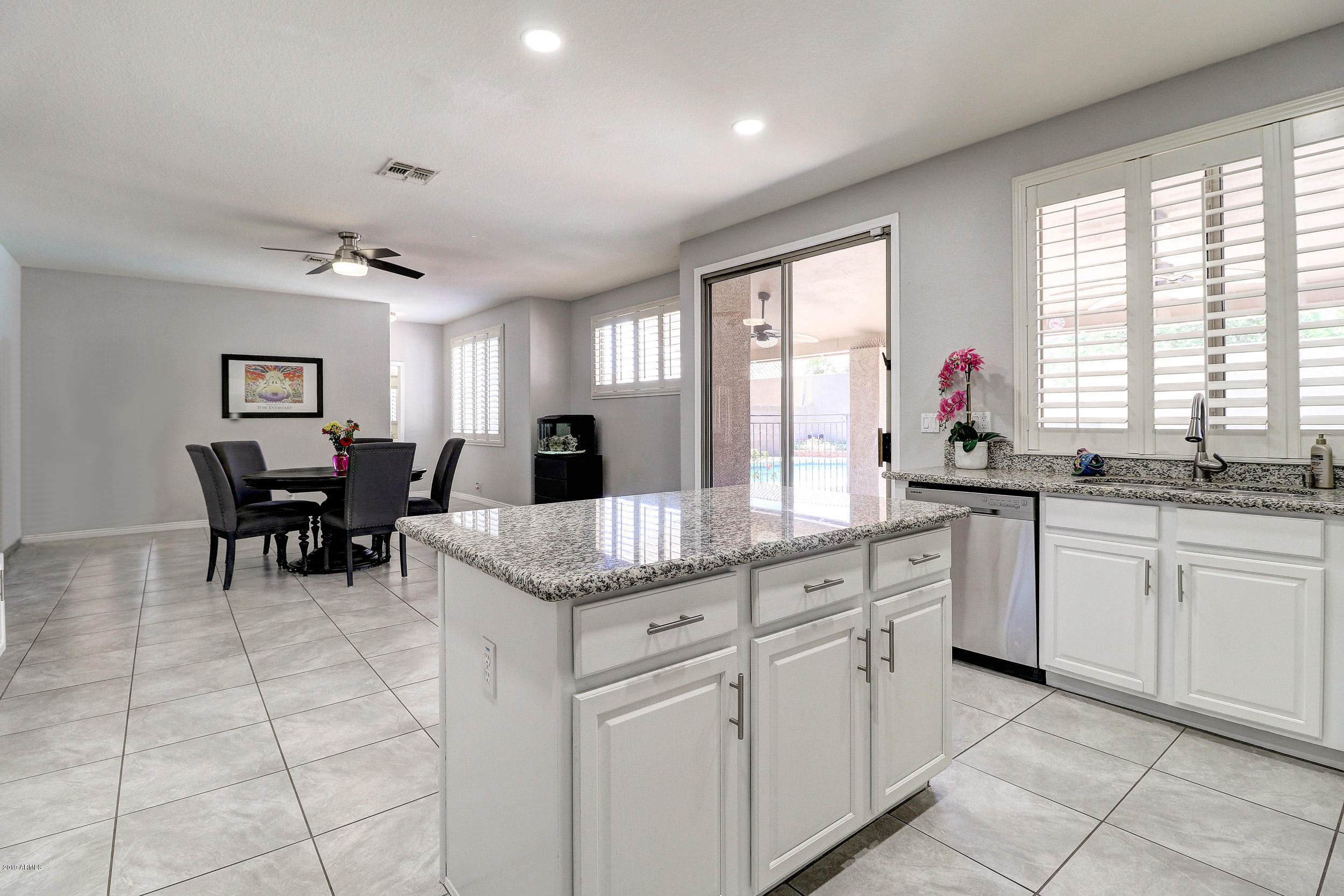 3914 East Agave Road Phoenix, AZ 85044 - Photo 8 of 32 8