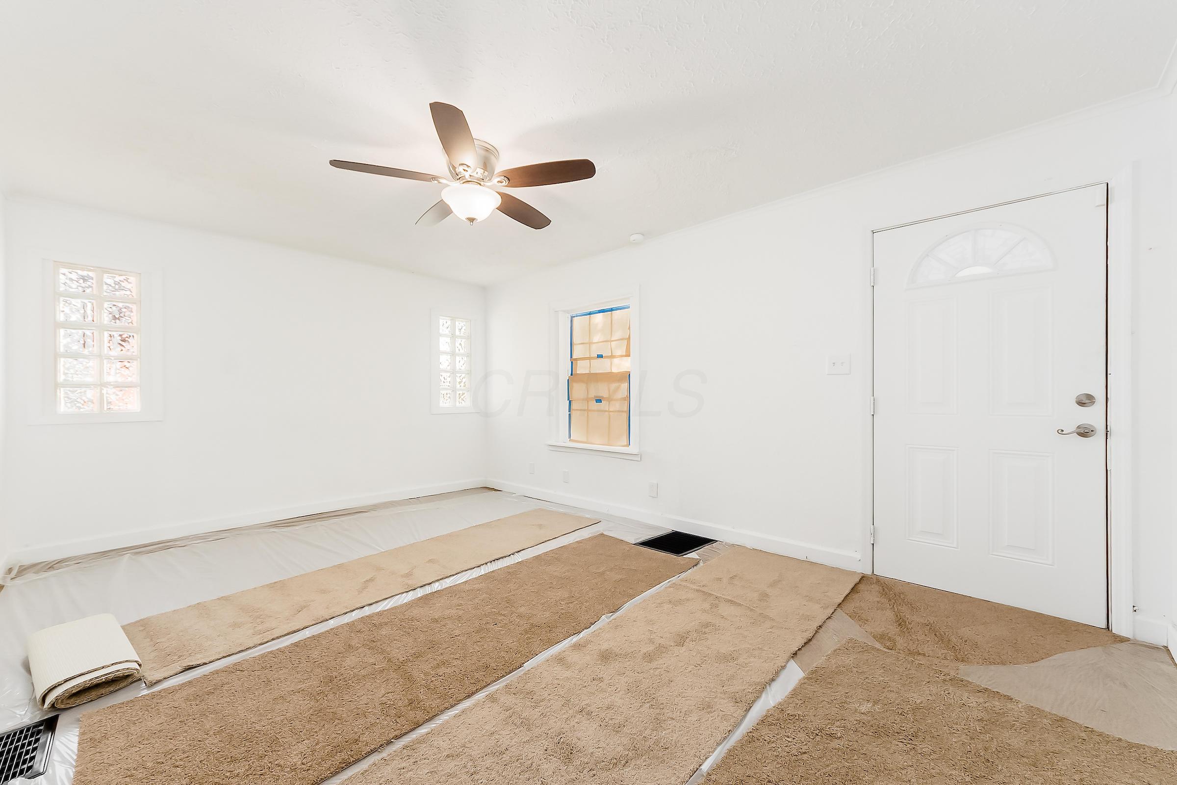 2273 Gerbert Road Columbus, OH 43211 - Photo 3 of 33 Gallery Image 3