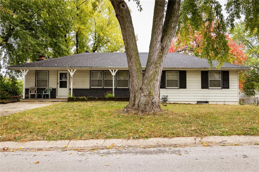 483 Northeast Meadowbrook Road Kansas City, MO 64119 - Photo 2 of 34