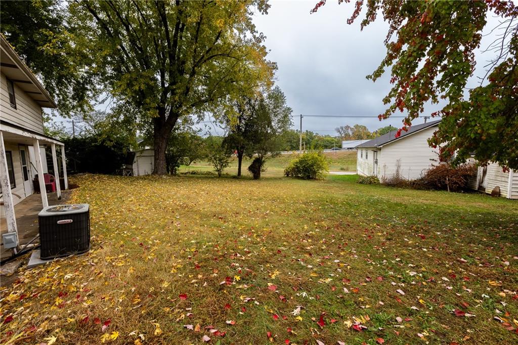 483 Northeast Meadowbrook Road Kansas City, MO 64119 - Photo 30 of 34