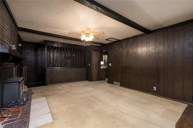 $275,000 | 483 Northeast Meadowbrook Road, Kansas City, MO 64119