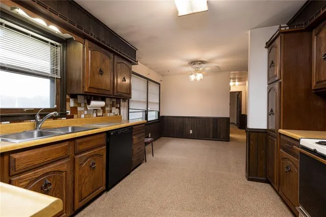 $275,000 | 483 Northeast Meadowbrook Road, Kansas City, MO 64119