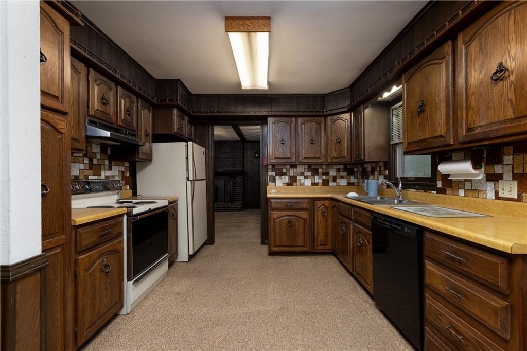 483 Northeast Meadowbrook Road Kansas City, MO 64119 - Photo 9 of 34