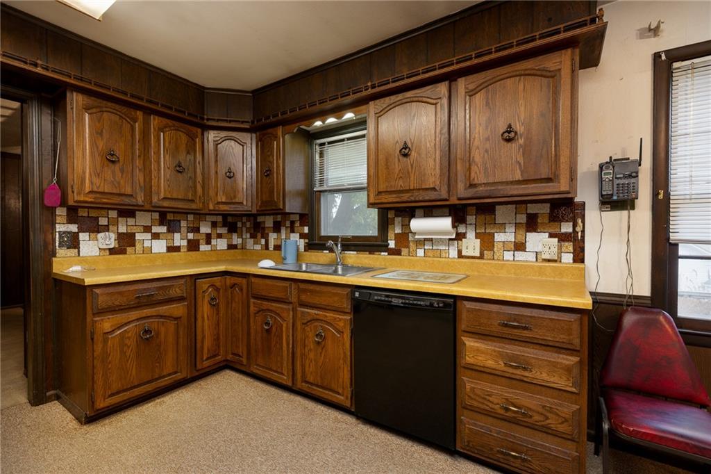 483 Northeast Meadowbrook Road Kansas City, MO 64119 - Photo 10 of 34