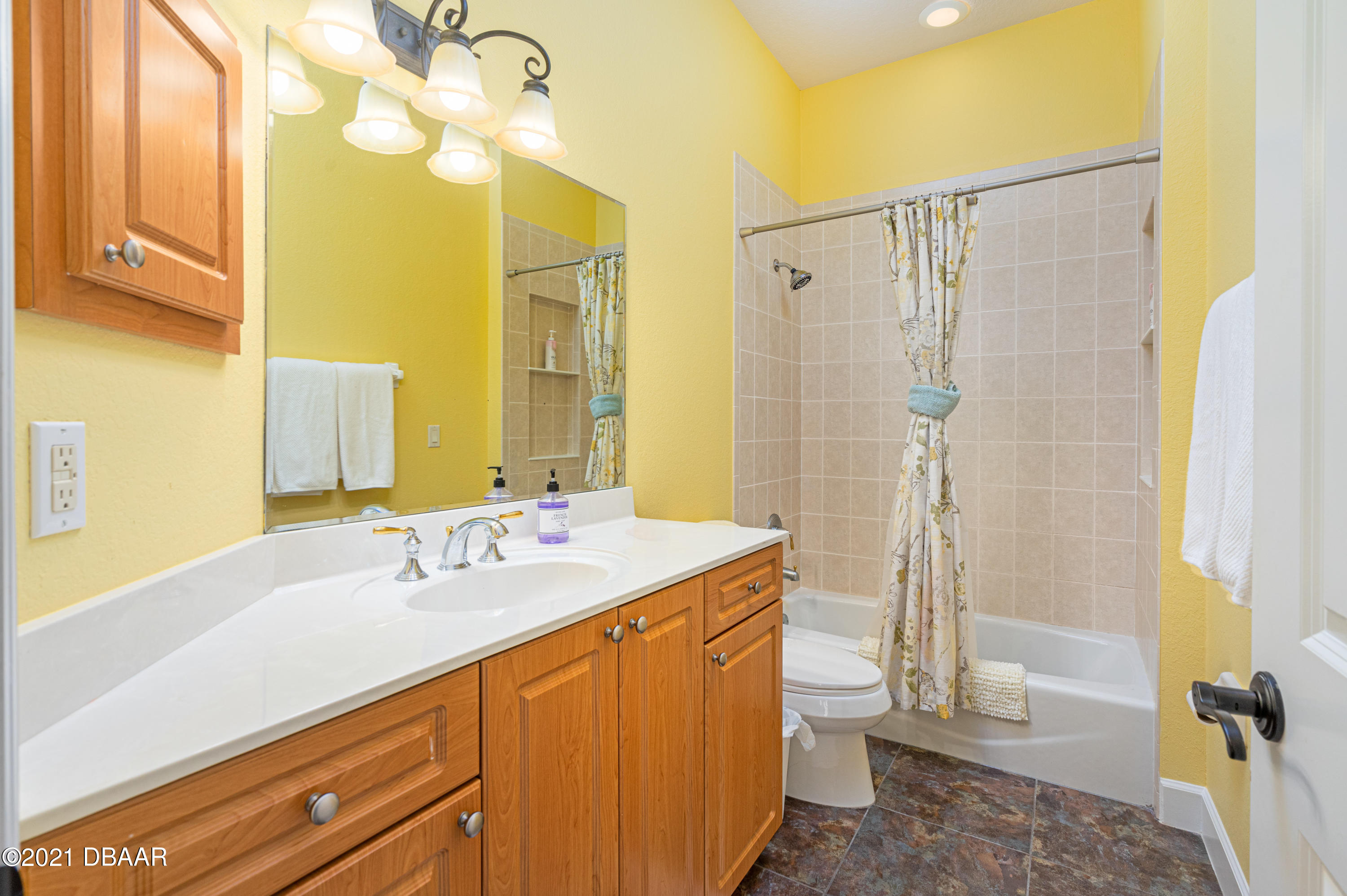 3148 Connemara Drive Ormond Beach, FL 32174 - Photo 24 of 32 Upstairs Guest Bathroom