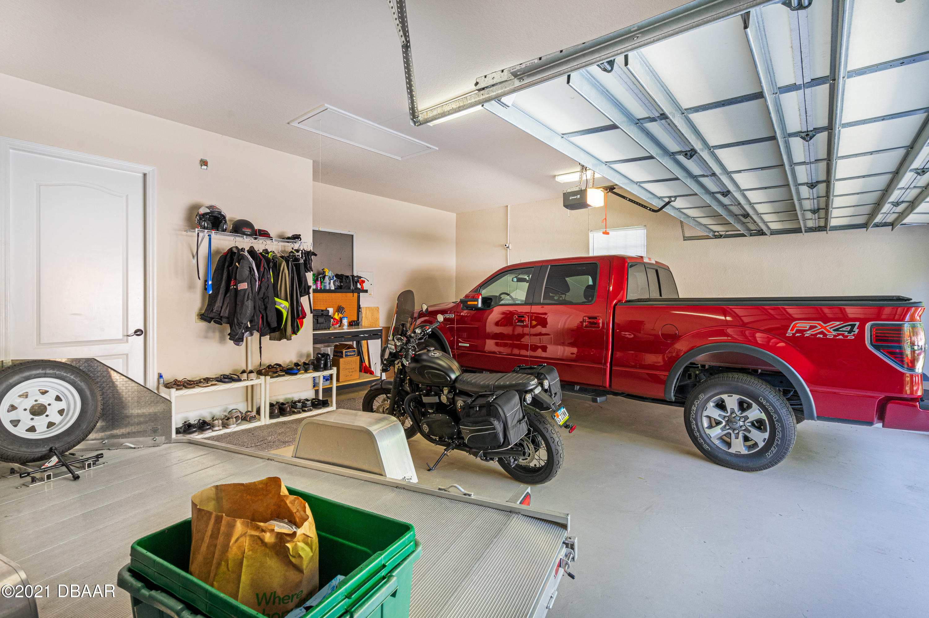3148 Connemara Drive Ormond Beach, FL 32174 - Photo 28 of 32 Garage