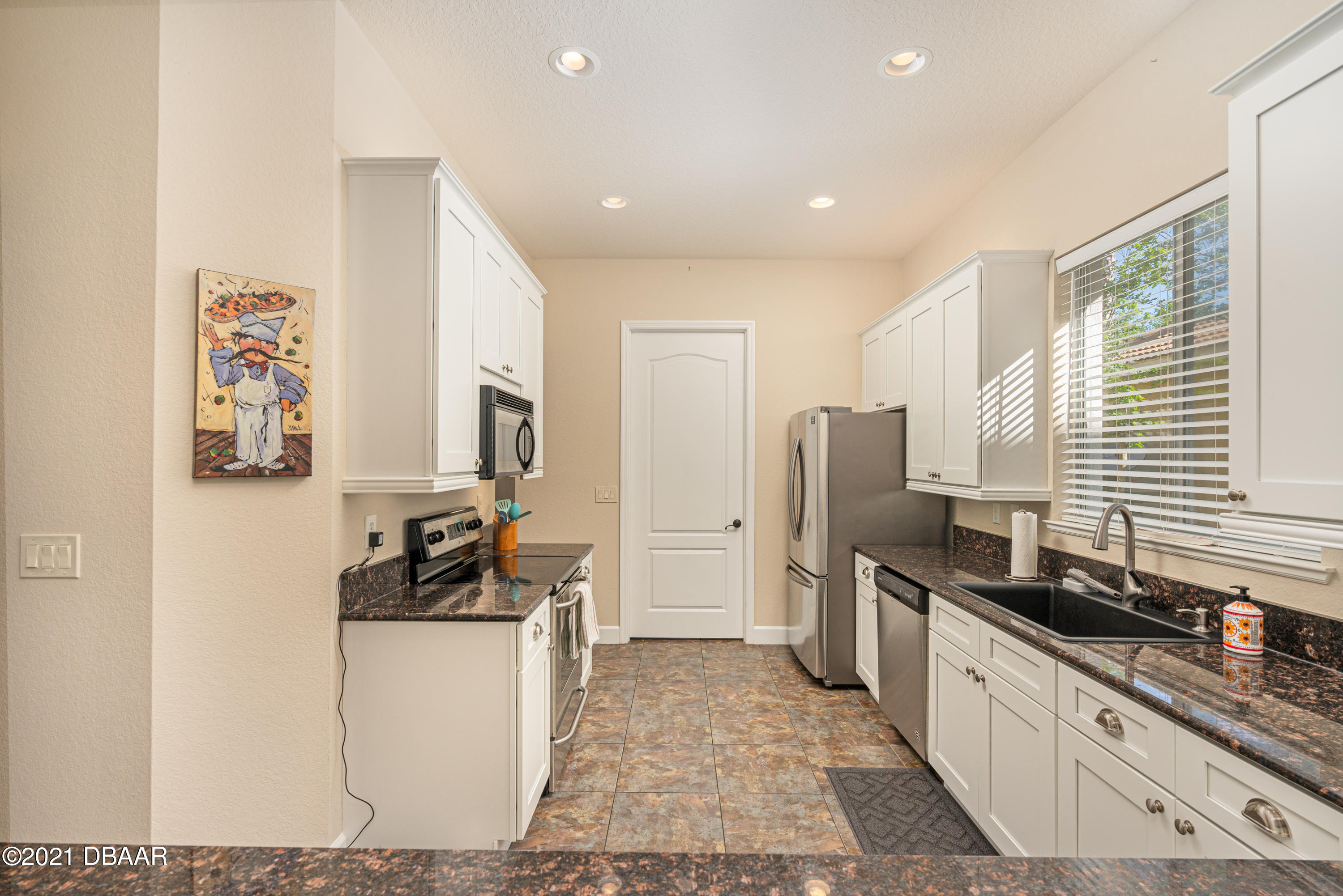 3148 Connemara Drive Ormond Beach, FL 32174 - Photo 9 of 32 Kitchen