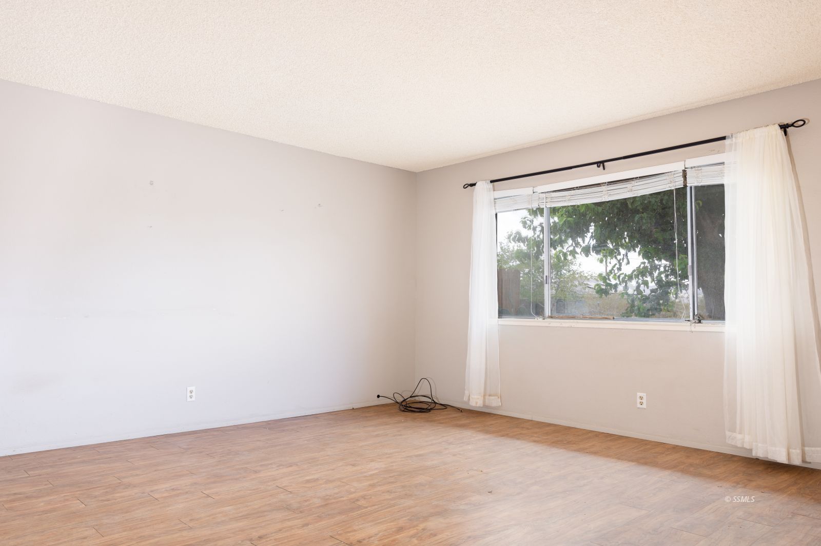 1132 West Coronado Avenue Ridgecrest, CA 93555 - Photo 6 of 32 Gallery Image 6