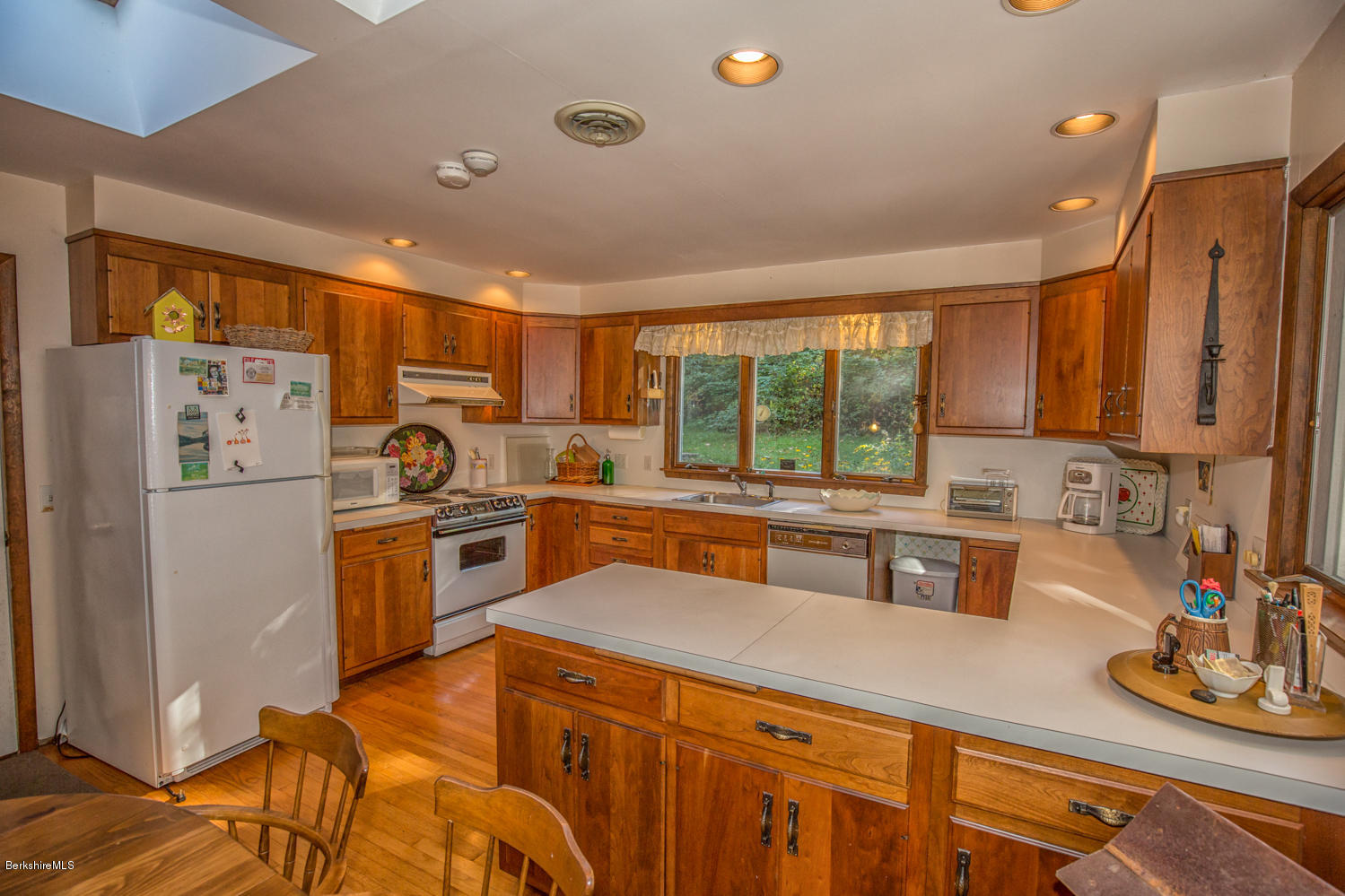 3 Massasoit Road Stockbridge, MA 01262 - Photo 13 of 36 vincentcarusophotography_3massasoitroad_