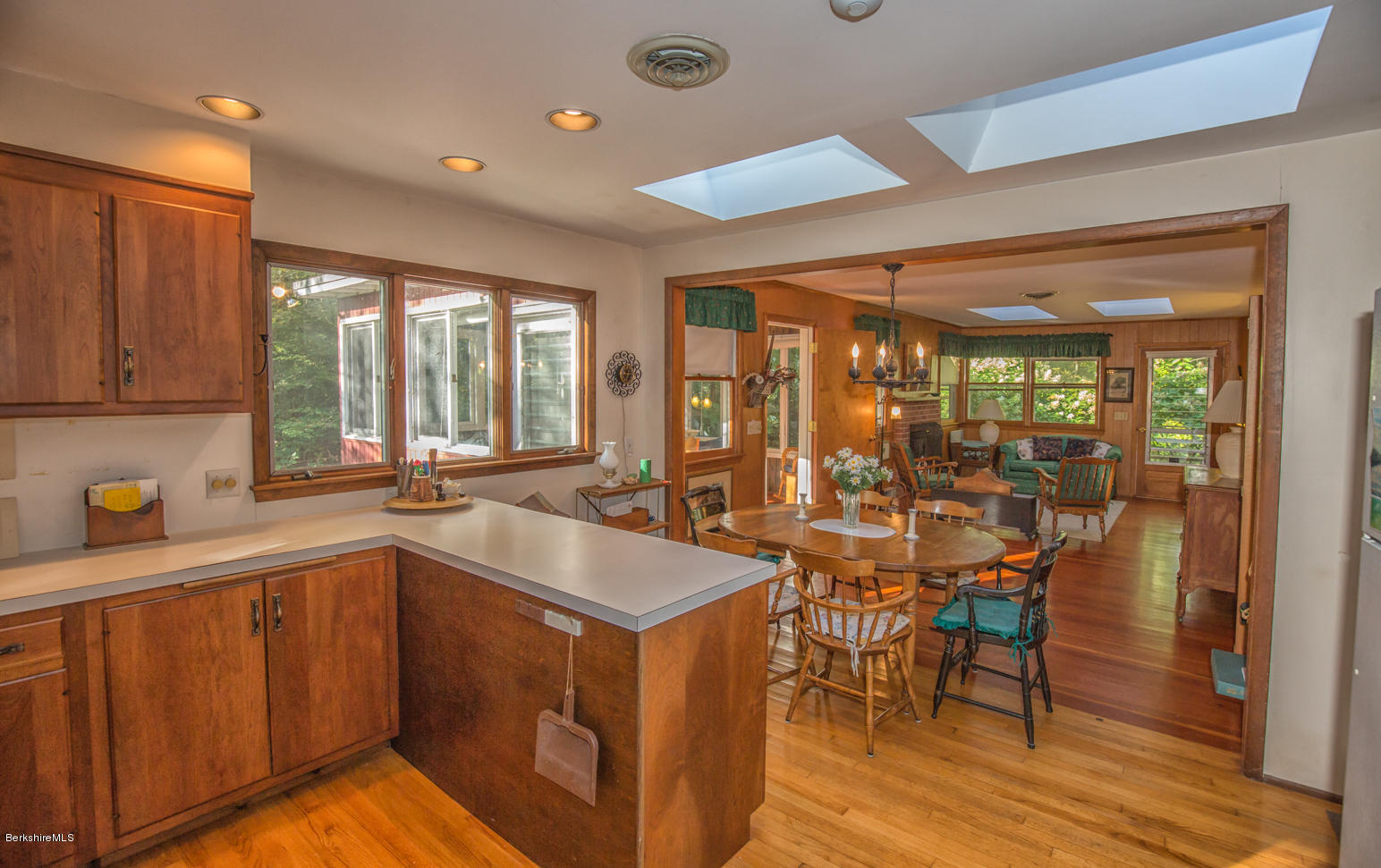 3 Massasoit Road Stockbridge, MA 01262 - Photo 16 of 36 vincentcarusophotography_3massasoitroad_