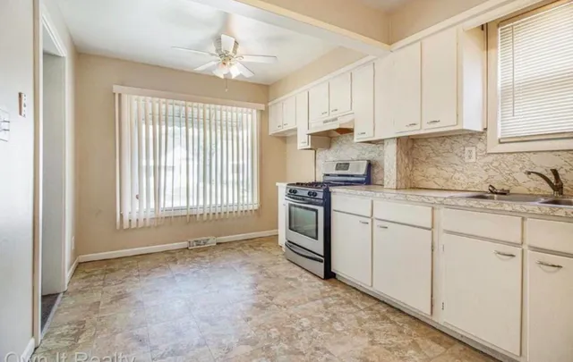 $1,300 | 7291 Faust Avenue, Detroit, MI 48228