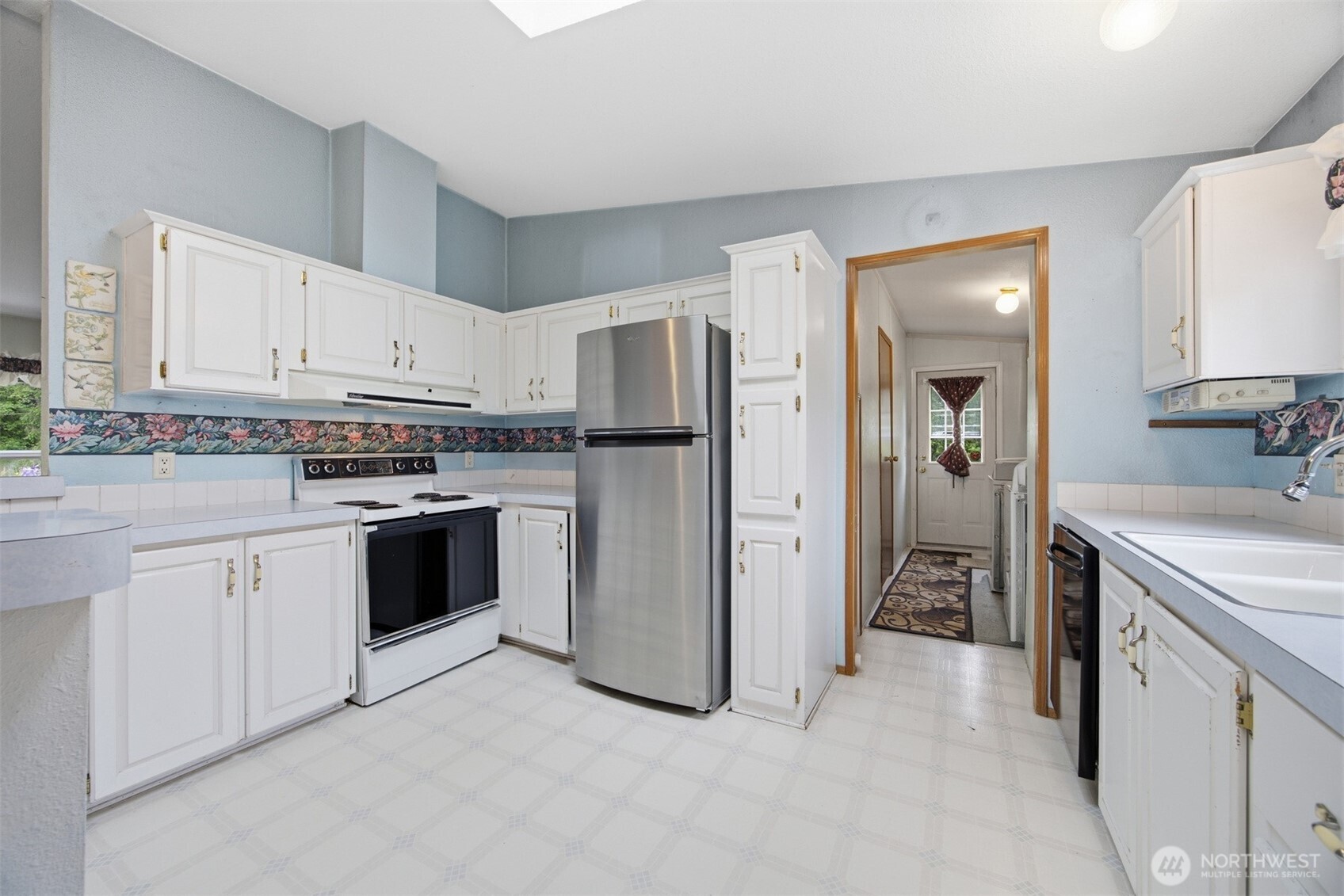 3908 Holtzheimer Trail Road Blaine, WA 98230 - Photo 9 of 40