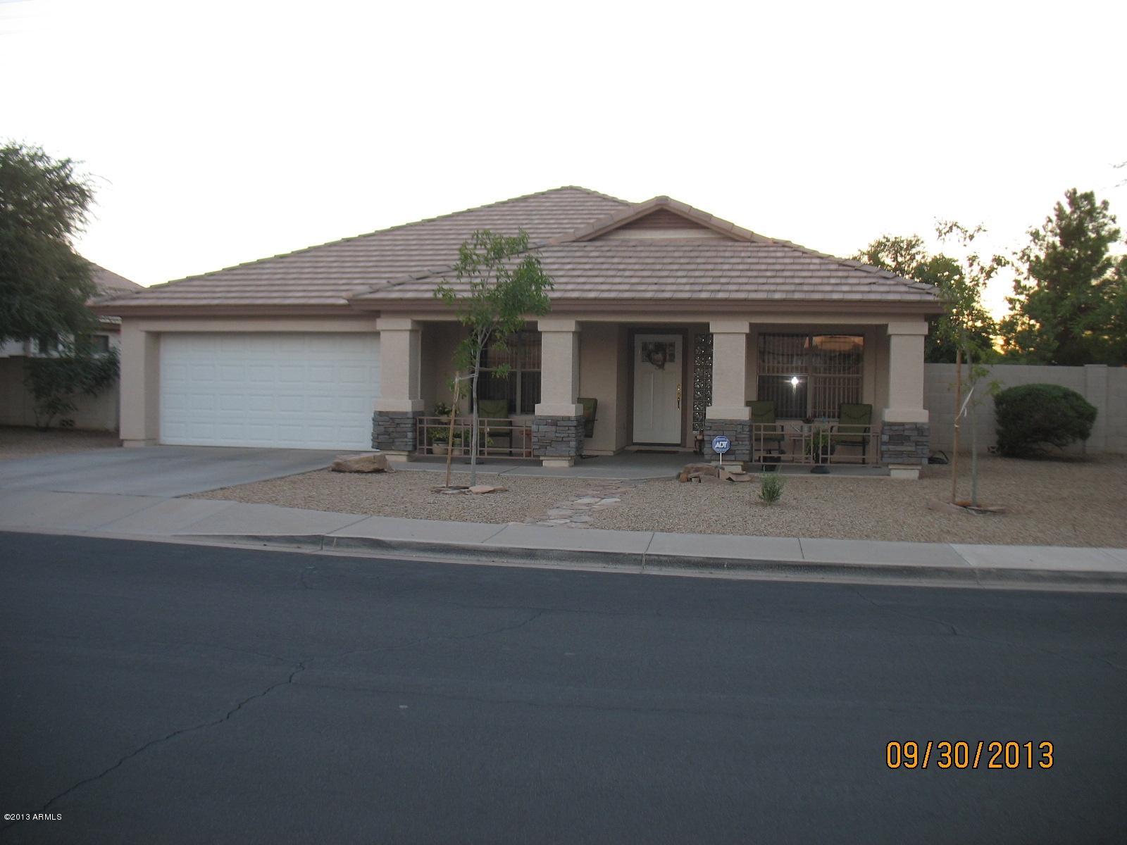 424 South Coronado Road Gilbert, AZ 85296 - Photo 4 of 24 052