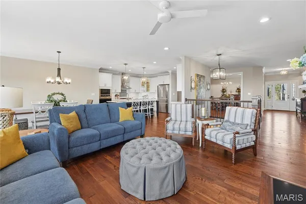 $659,500 | 734 Crested Point Drive, Eureka, MO 63025