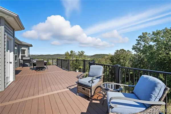 $659,500 | 734 Crested Point Drive, Eureka, MO 63025