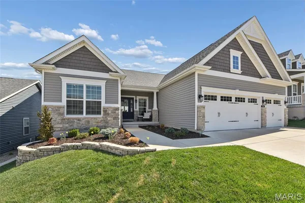 $659,500 | 734 Crested Point Drive, Eureka, MO 63025