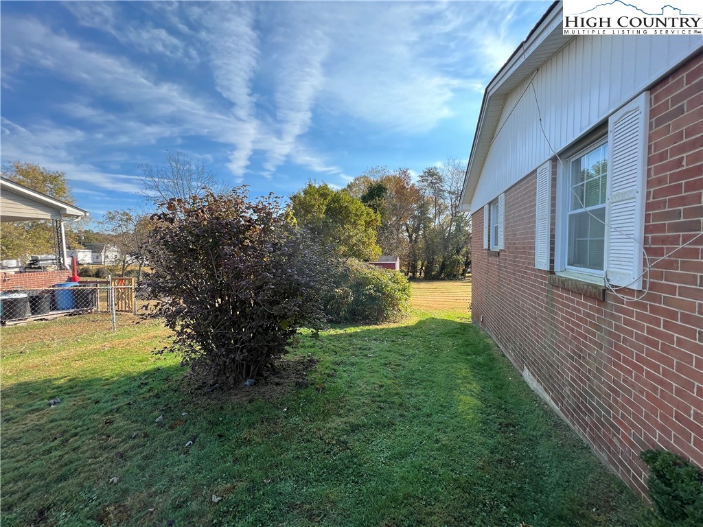 376 North Franklin Road Mount Airy, NC 27030 - Photo 28 of 39 Gallery Image 28