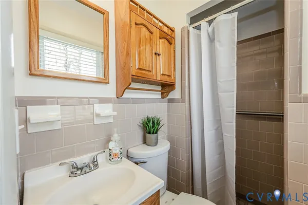 $339,950 | 1927 F Street, West Point, VA 23181