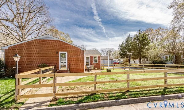 $339,950 | 1927 F Street, West Point, VA 23181