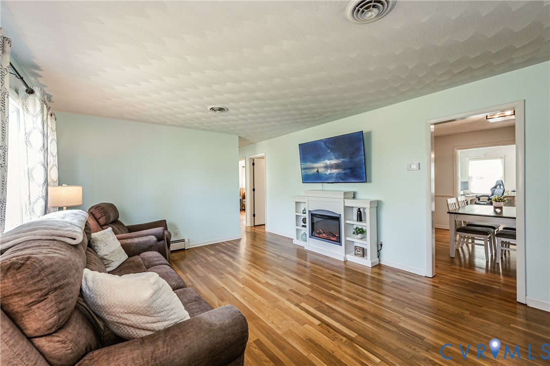 1927 F Street West Point, VA 23181 - Photo 7 of 59