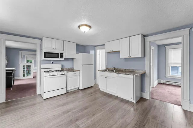 $400,000 | 3003 California Street Northeast, Minneapolis, MN 55418