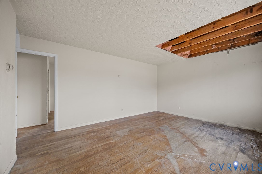 10187 Birch Island Road Wakefield, VA 23888 - Photo 26 of 41 wooden floor in a room