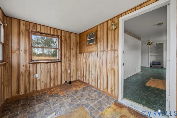 $79,900 | 10187 Birch Island Road, Wakefield, VA 23888