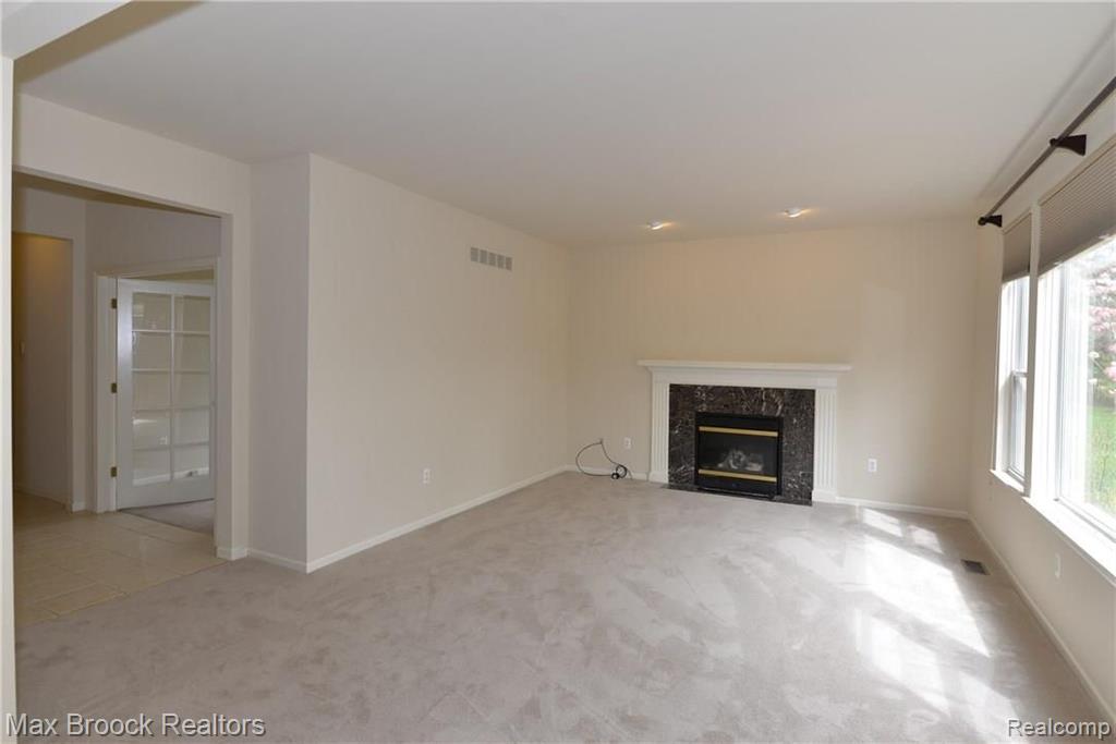 2407 Jackson Drive Rochester Hills, MI 48309 - Photo 23 of 56