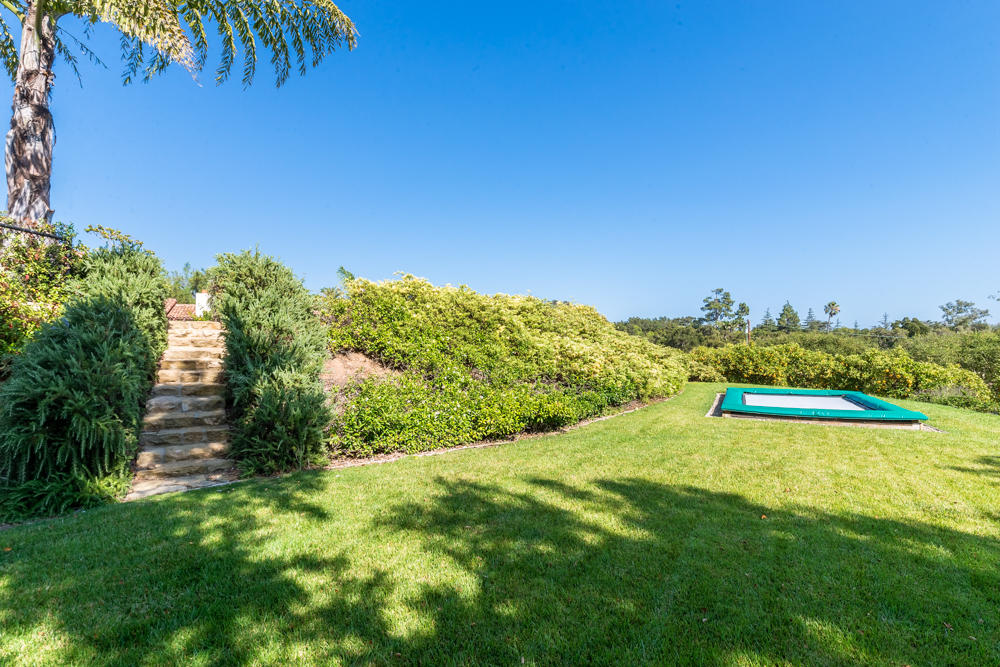 881 San Ysidro Lane Montecito, CA 93108 - Photo 75 of 78 a view of a garden with an ocean