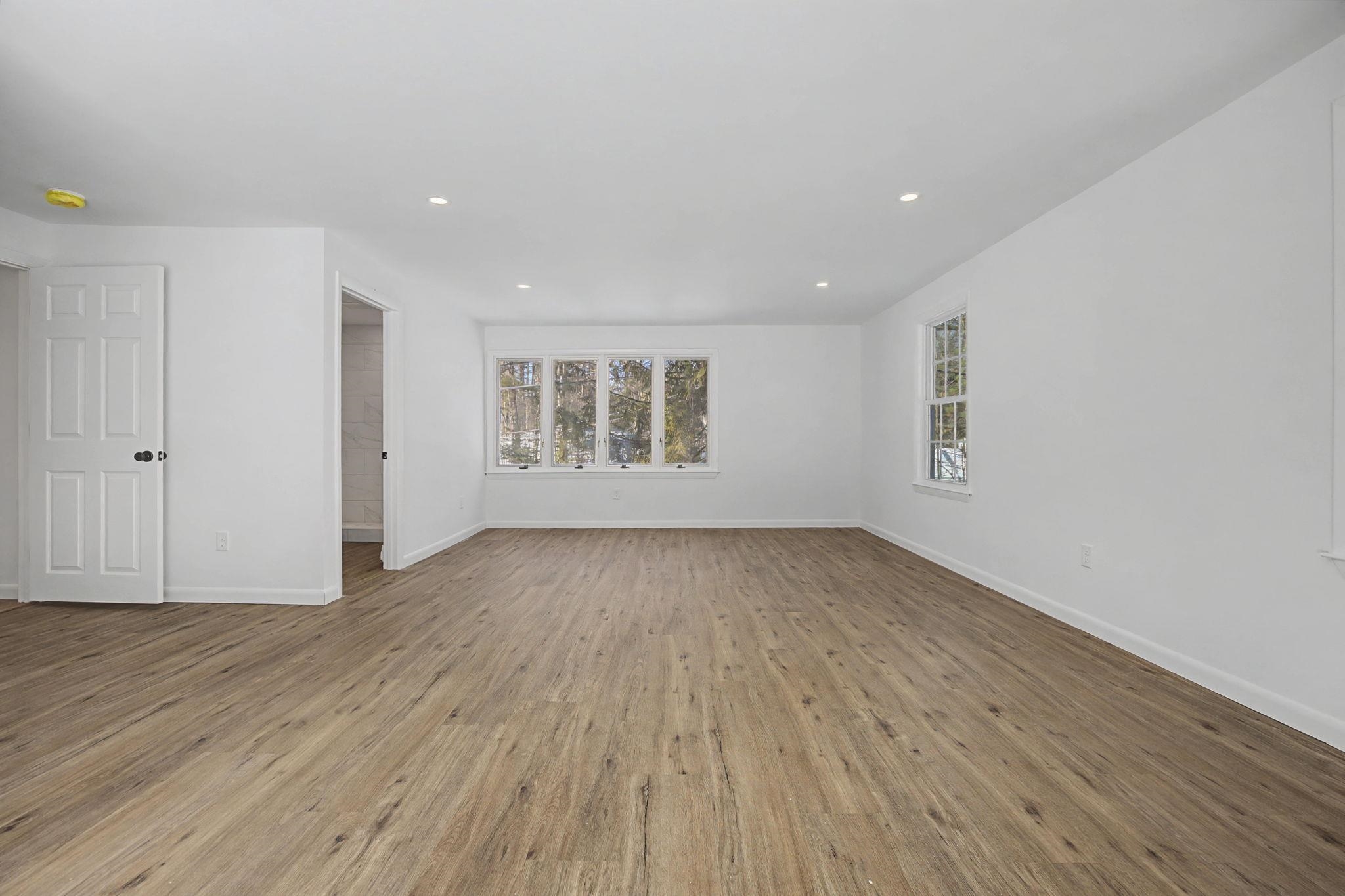 12 Davis Road Merrimack, NH 03054 - Photo 14 of 41