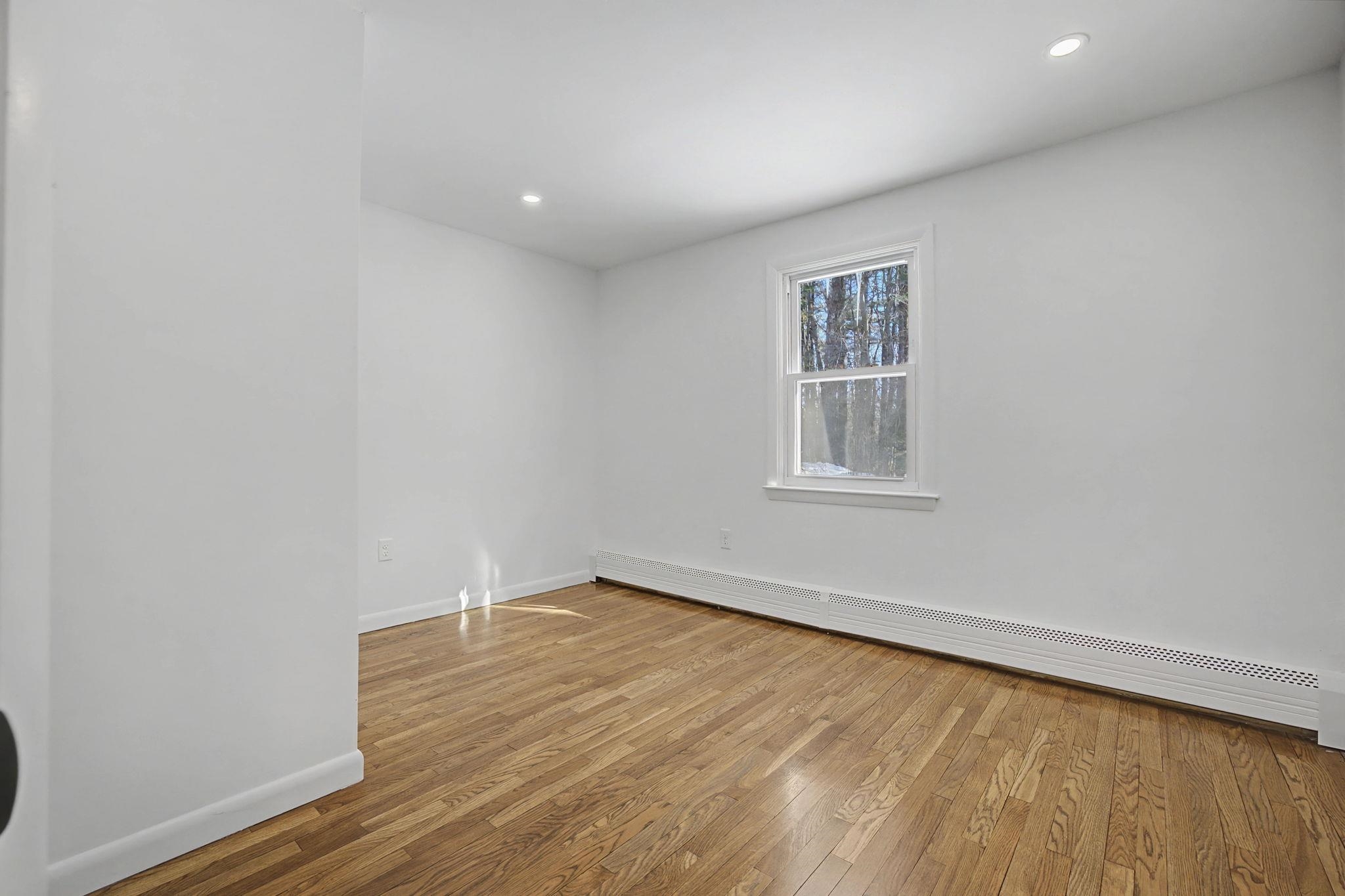 12 Davis Road Merrimack, NH 03054 - Photo 20 of 41