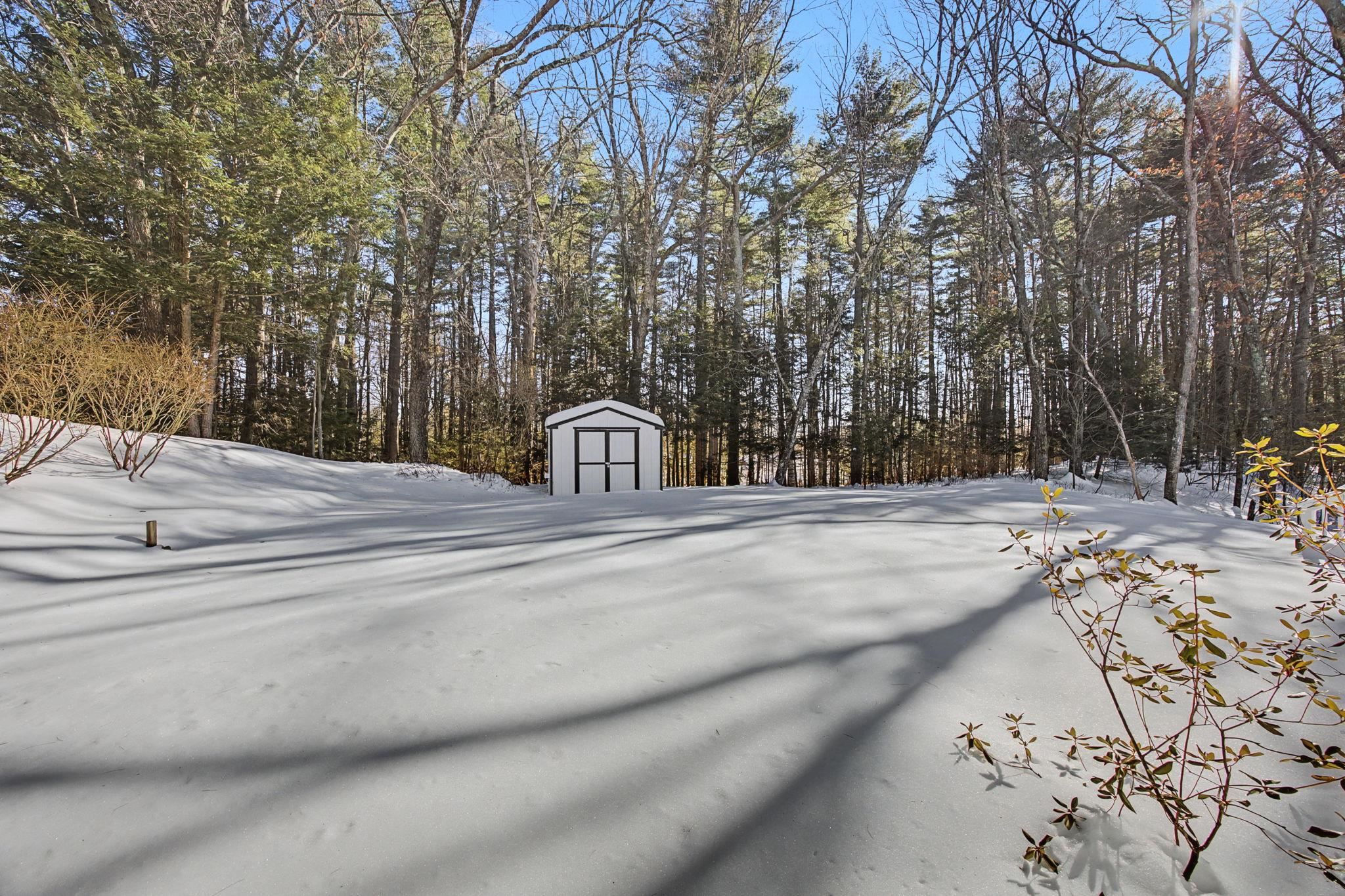 12 Davis Road Merrimack, NH 03054 - Photo 37 of 41