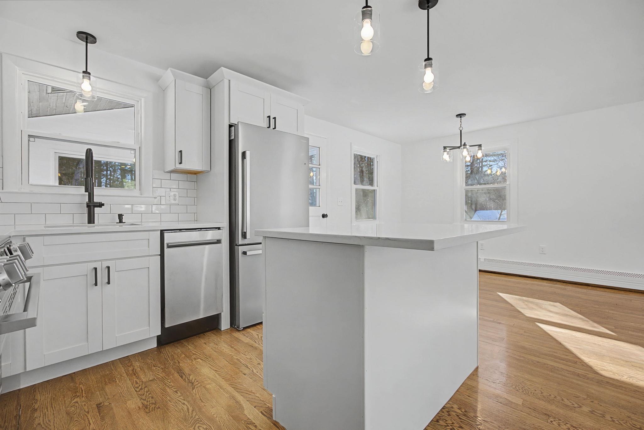 12 Davis Road Merrimack, NH 03054 - Photo 5 of 41