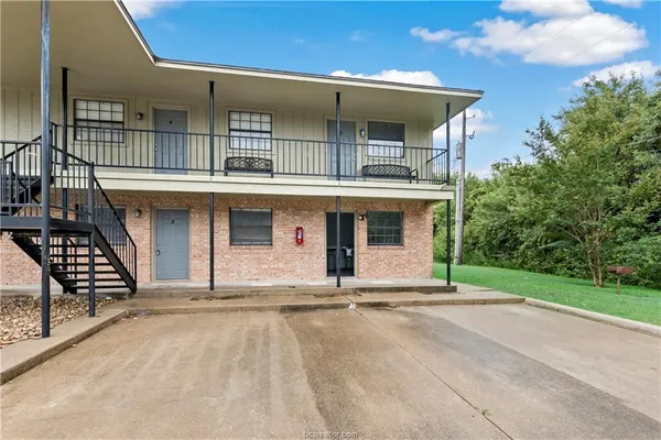 $900 | 607 Wadesway, Unit 3, Navasota, TX 77868