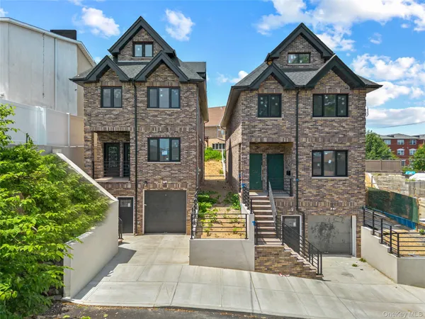 $1,648,000 | 3-24 125th Street, Unit 322 | College Point