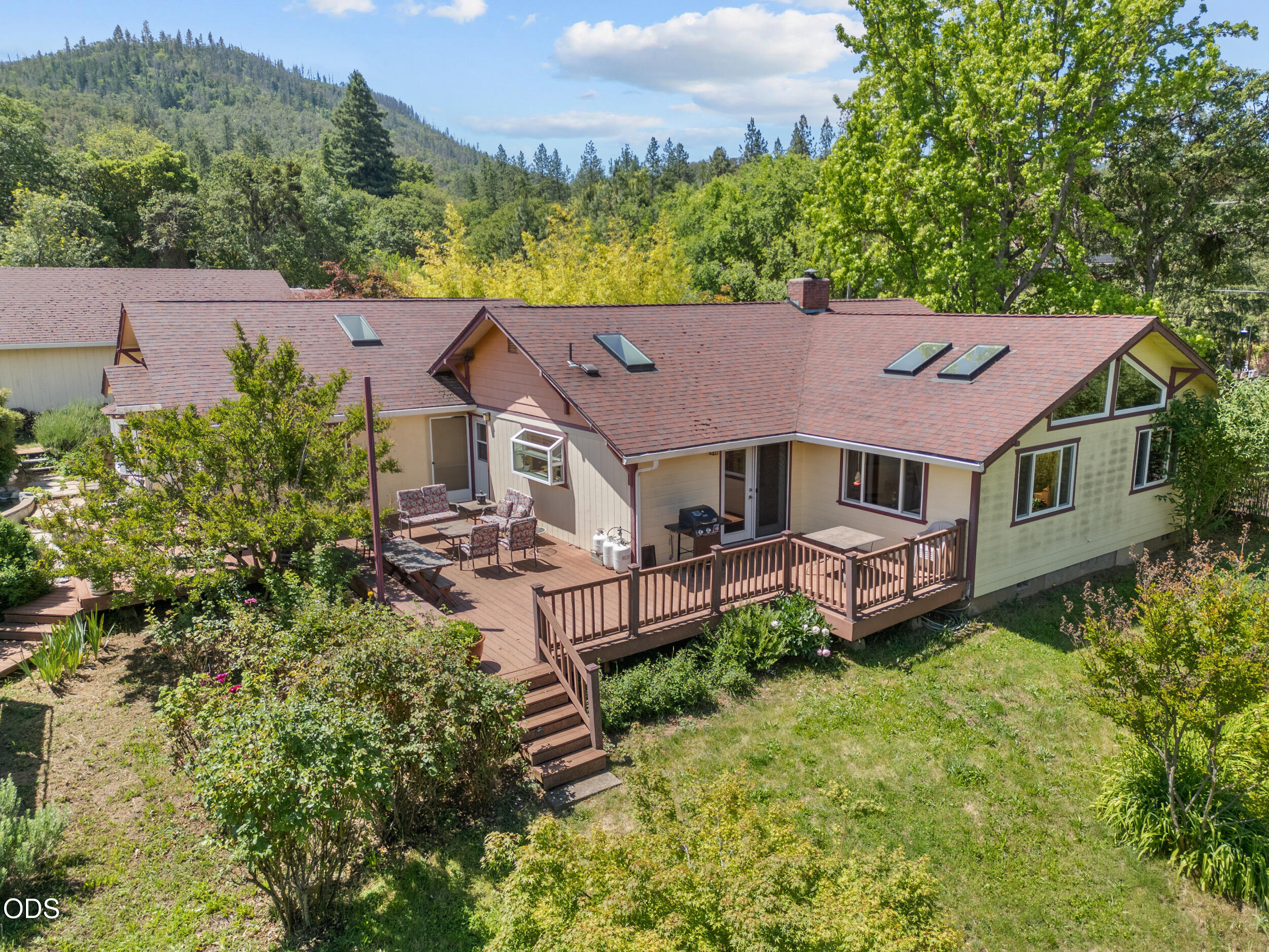 255 Carmen Road Talent, OR 97540 - Photo 34 of 56