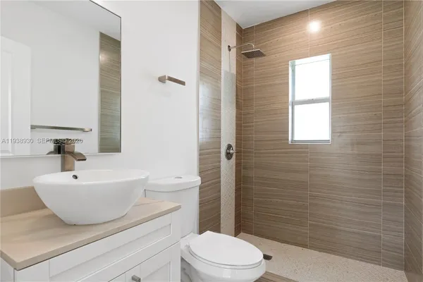 $6,200 | 2714 Southwest 36th Avenue, Unit A, Miami, FL 33133