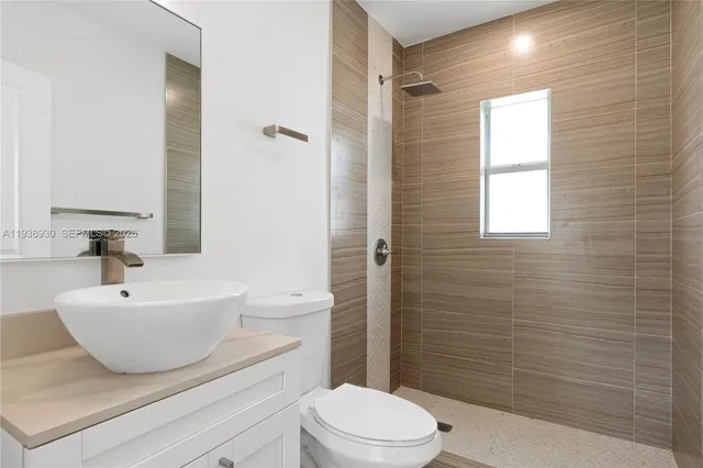 $6,300 | 2714 Southwest 36th Avenue, Unit A, Miami, FL 33133