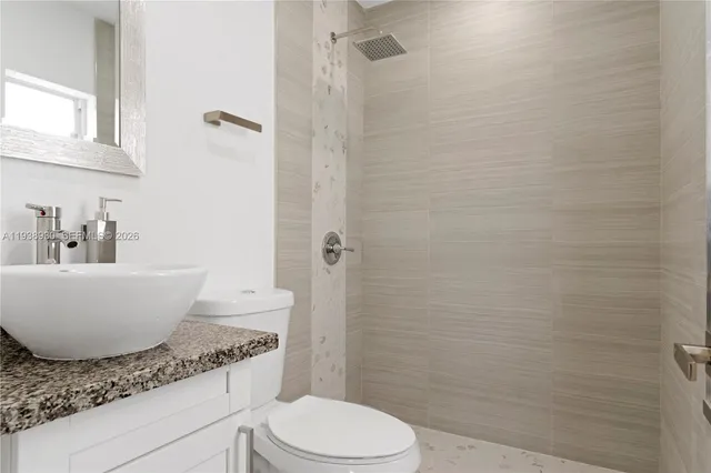 $6,300 | 2714 Southwest 36th Avenue, Unit A, Miami, FL 33133