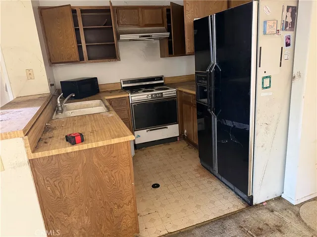 $225,000 | 1440 West Edgehill Road, Unit 54, San Bernardino, CA 92405