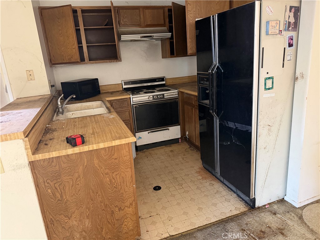 1440 West Edgehill Road, Unit 54 San Bernardino, CA 92405 - Photo 2 of 7