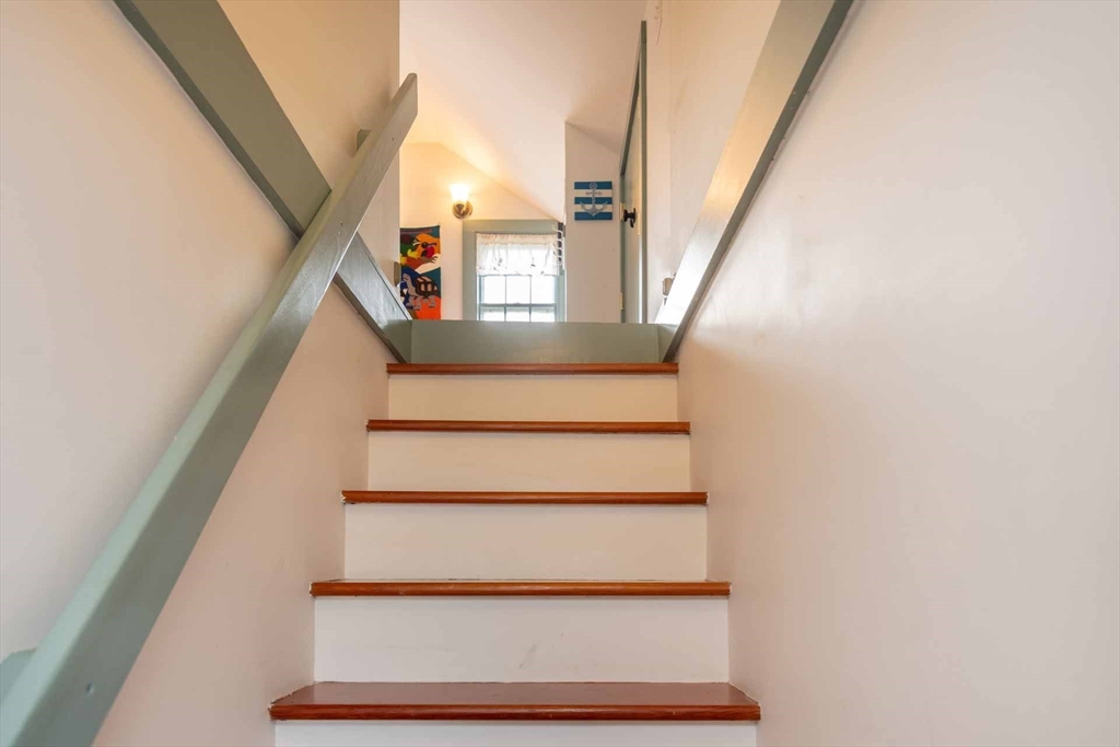 2 Green Avenue Edgartown, MA 02539 - Photo 33 of 42 a view of entryway