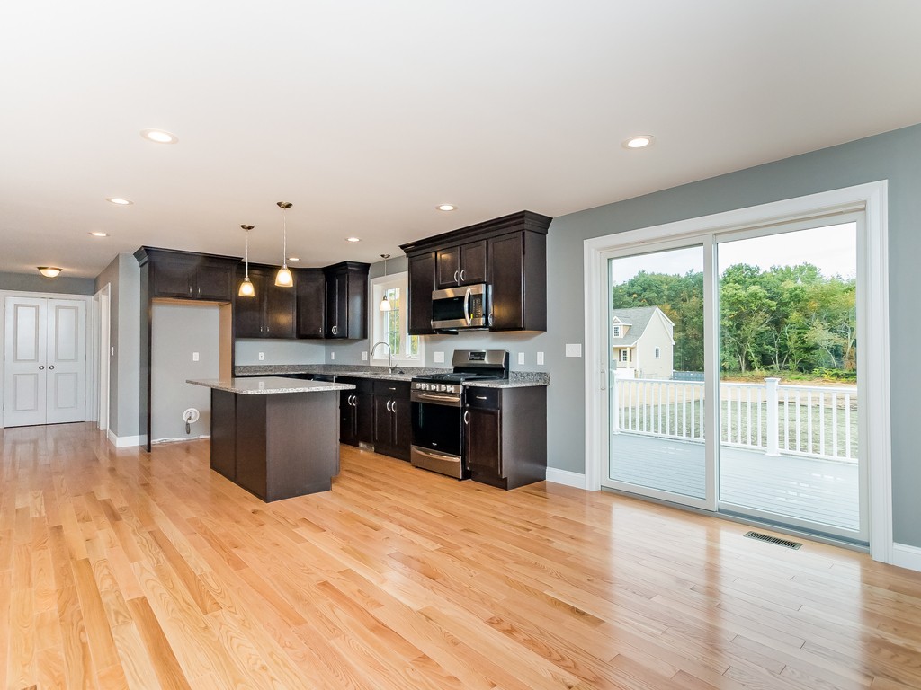 83 Mink Run Road Wilmington, MA 01887 - Photo 6 of 21 Gallery Image 6