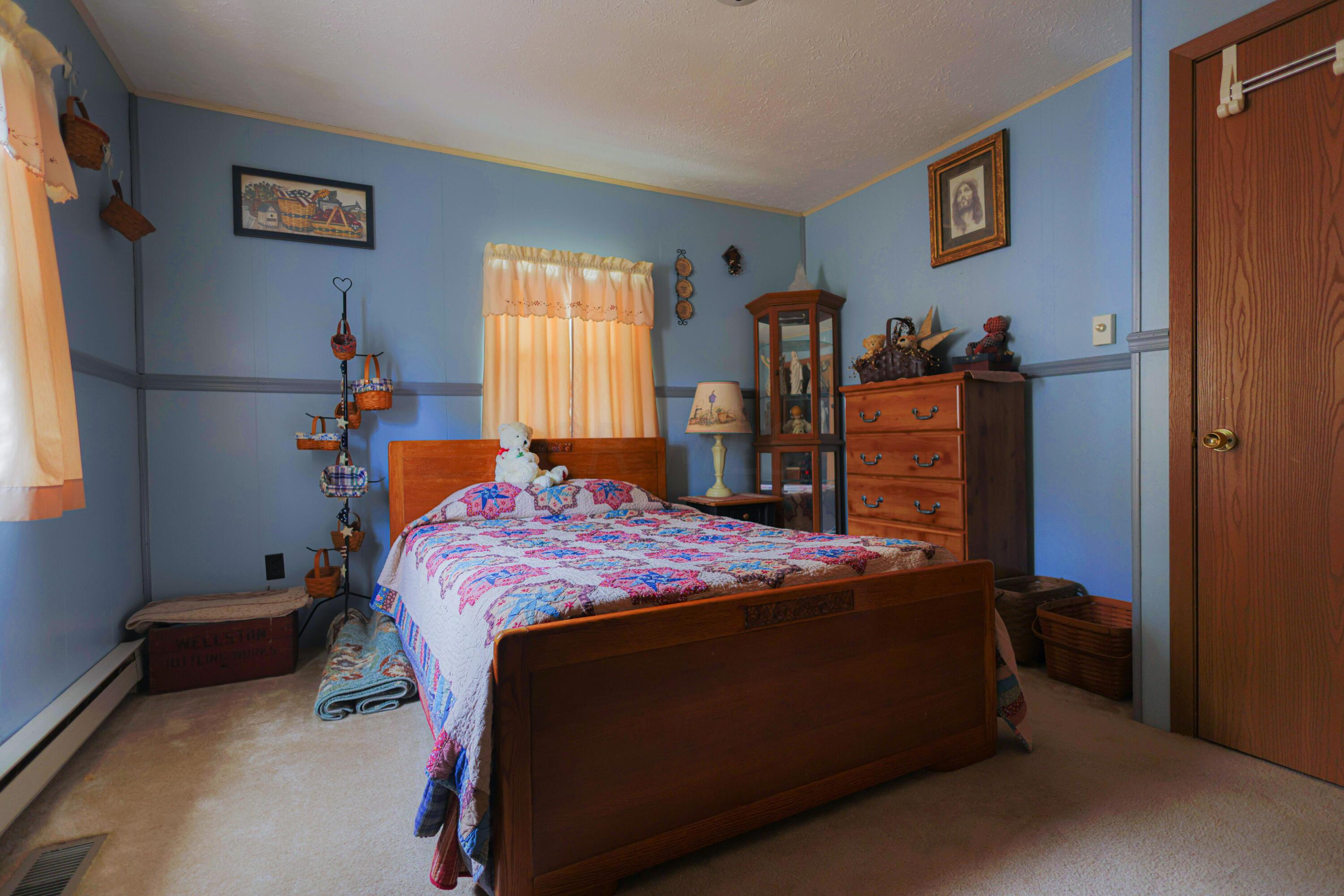 500 Ingalls Road Wellston, OH 45692 - Photo 8 of 14 8. Primary Bedroom