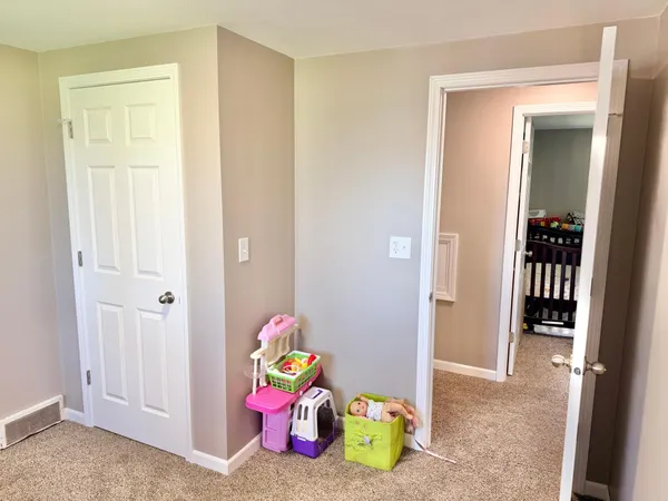 $219,900 | 102 Rotterdam Avenue South, Hollandale, MN 56045