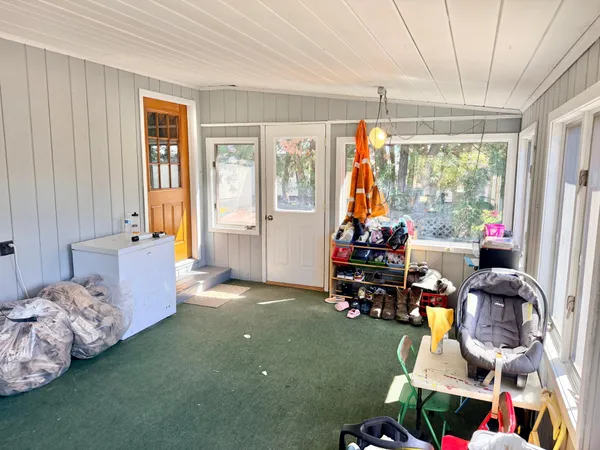 $219,900 | 102 Rotterdam Avenue South, Hollandale, MN 56045