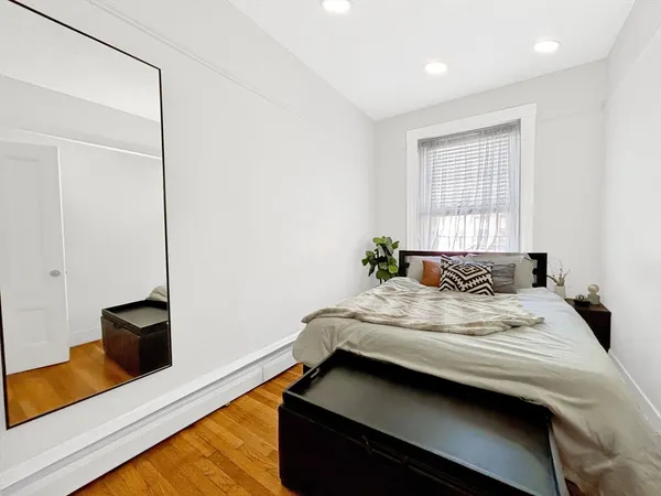 $3,550 | 426 Marlborough Street, Unit 5, Boston, MA 02115