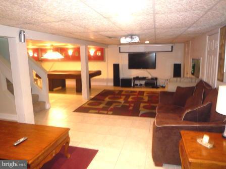 1209 Berkwood Road Baltimore, MD 21237 - Photo 11 of 19 Family Room