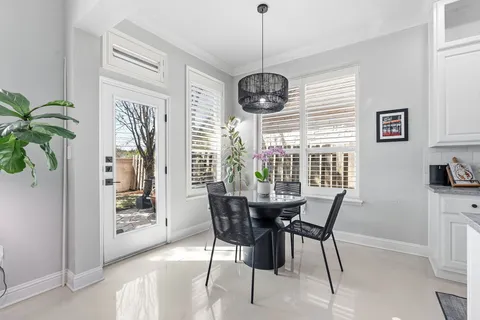 $815,000 | 5000 Mission Oaks Boulevard, Unit 30, Austin, TX 78735